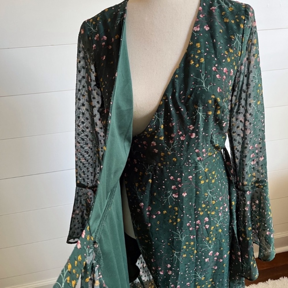 Boho Wonderly Midnight Garden Floral Wrap Dress elegant classic romantic size S - Picture 5 of 6
